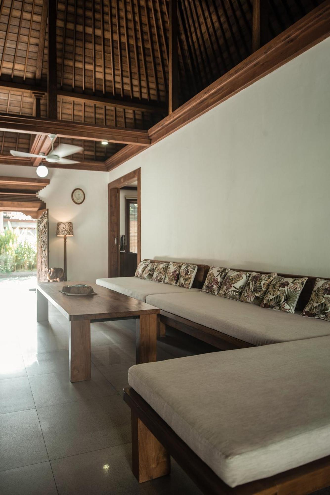 Segara House - Kuta Villa *
