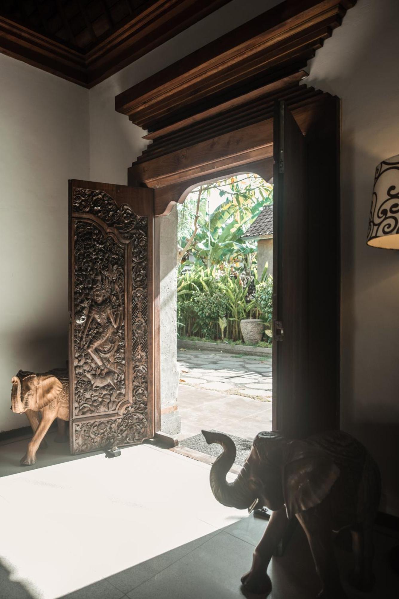 Segara House - Kuta Villa *